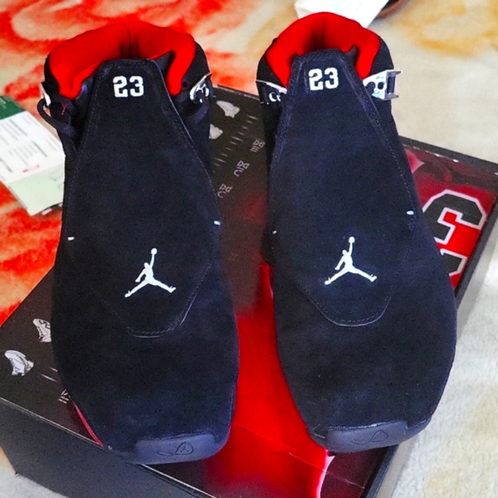 Jordan 18 Retro Countdown Pack 2008